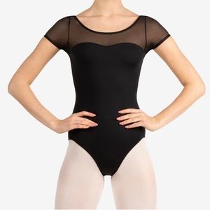 Capezio Cap Sleeve Mesh Leotard Women’s medium used like new.